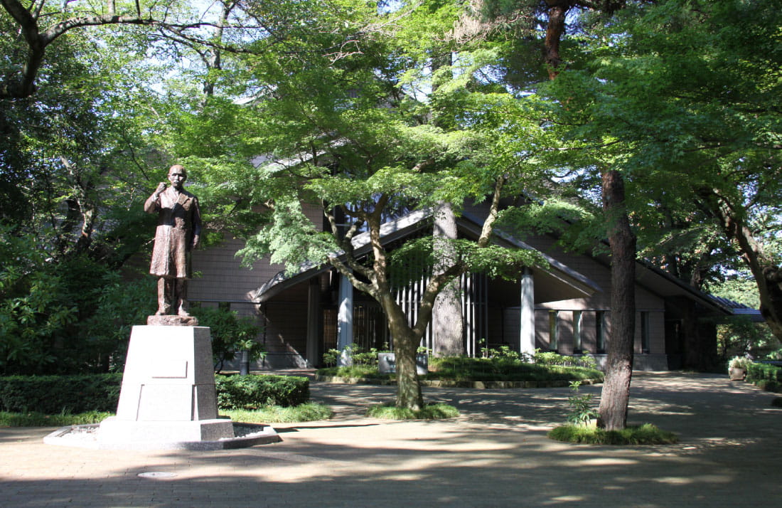 廣池地区郎記念講堂・記念館