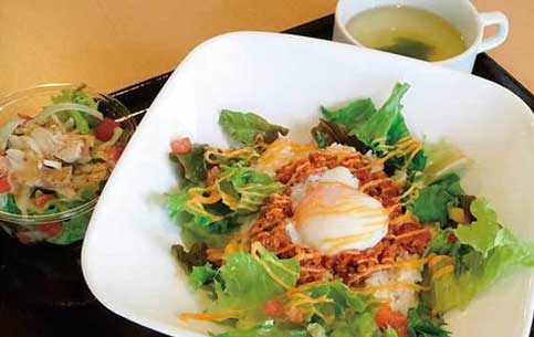 8) Reitaku Café