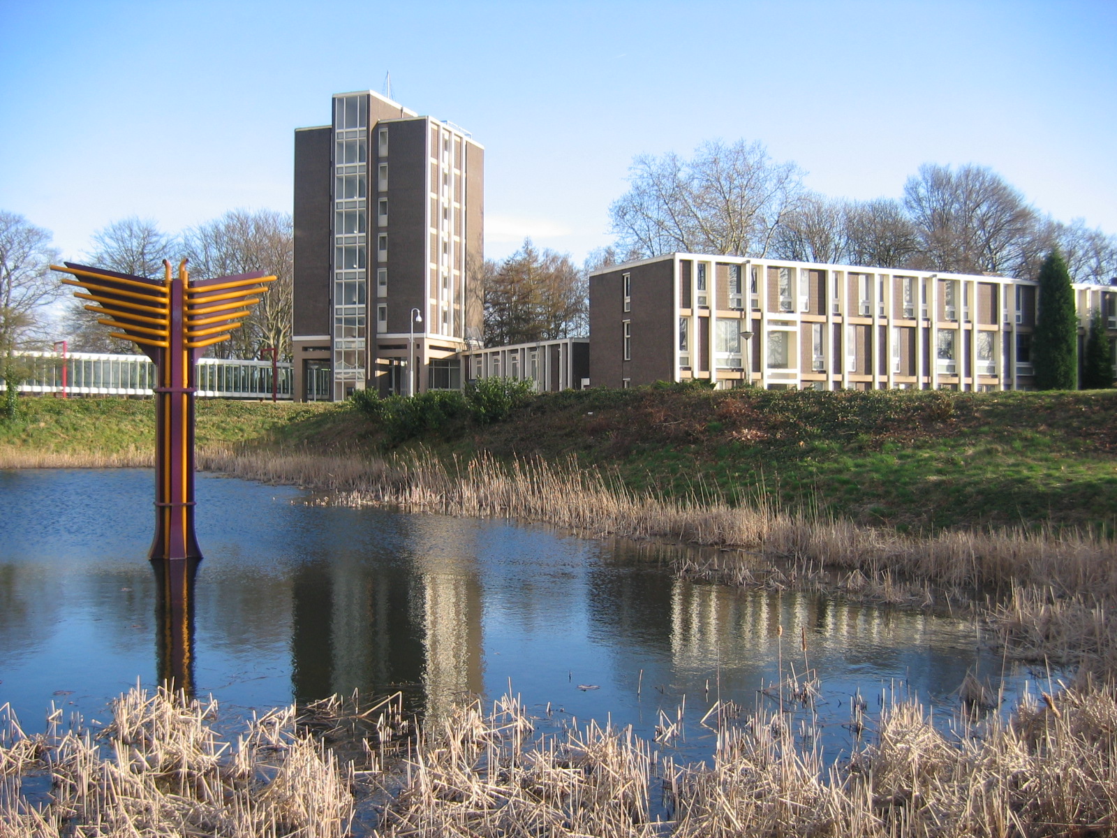 フォンティス応用科学大学