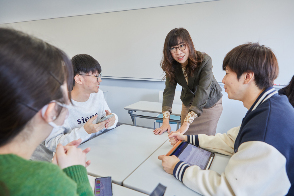 【後編】中国語とともに、文化と社会を一体的に学ぶ。理解を深めて伝える、通訳の真髄