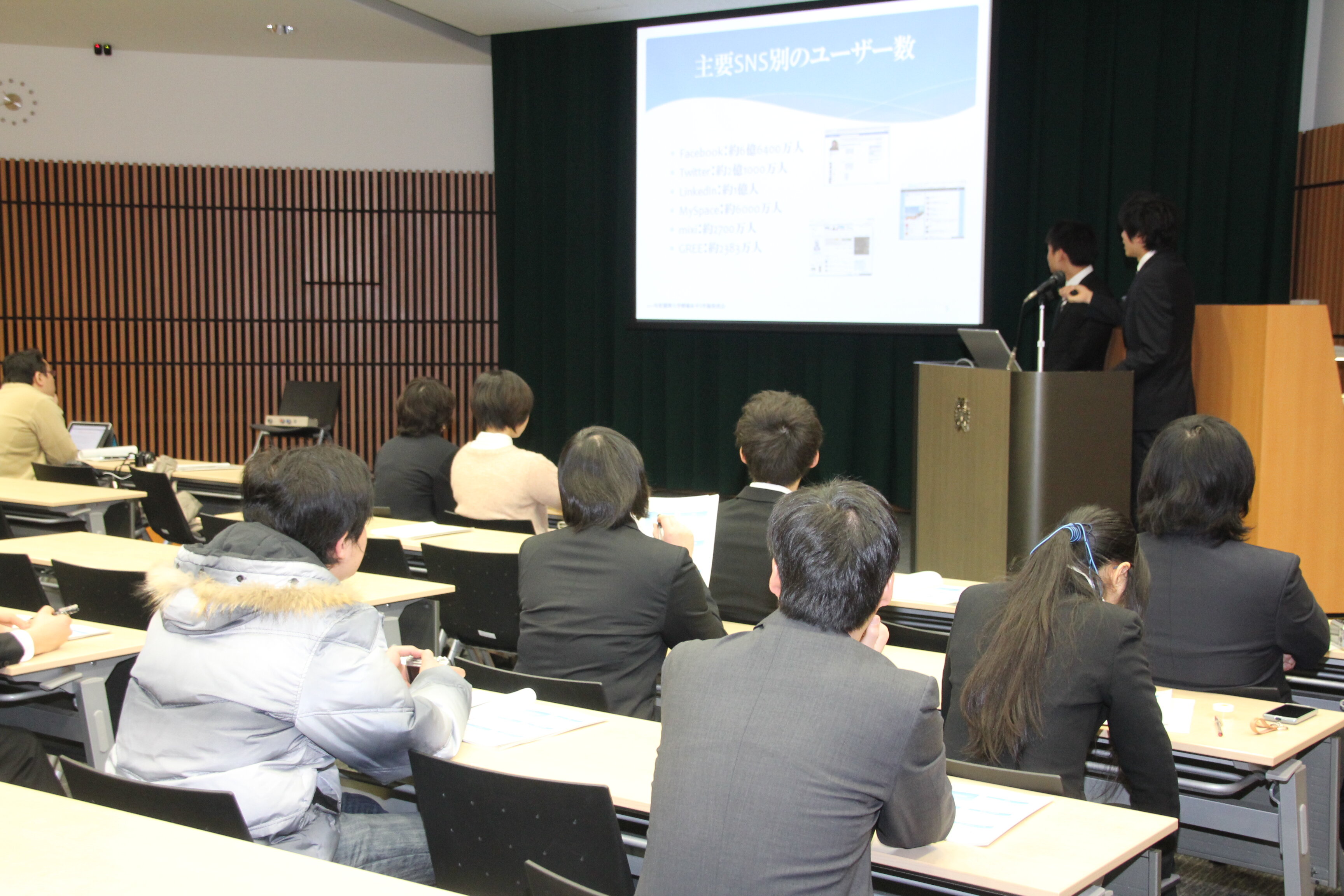 2020年度　外国語学部「卒業研究コンテスト」受賞論文について