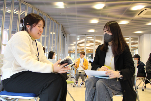 【開催報告】冬の読書会 겨울의 독서회〜アジア人女性初！　ノーベル文学賞受賞記念学内朗読&対話イベント小説家ハン・ガンさんの本を読もう〜