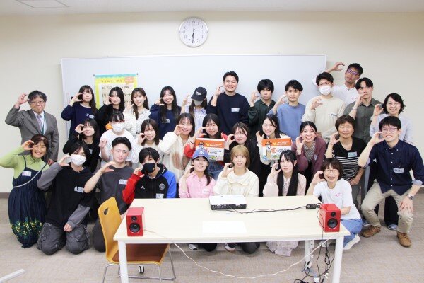【実施報告】国際学部黒須ゼミと外国語学部田中ゼミが合同ワークショップ「超高齢社会におけるコミュニティ」を開催しました