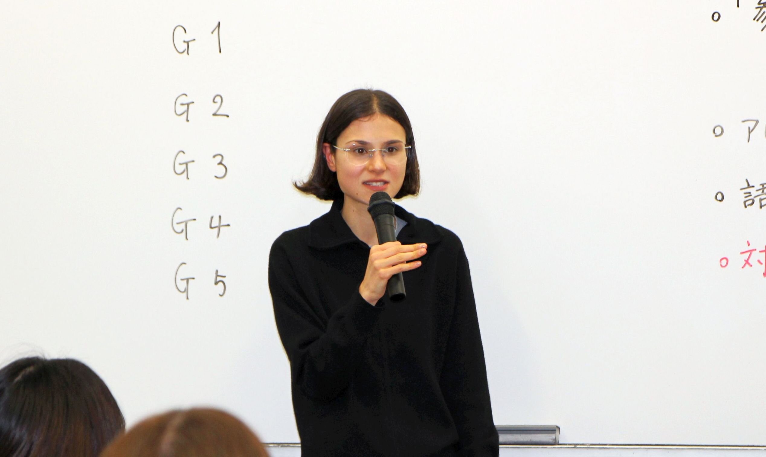 【開催報告】外国語学部「Advanced Hospitality Studies II」 イタリア人留学生 マイア・セラフィニ様を招いた特別講義を開催