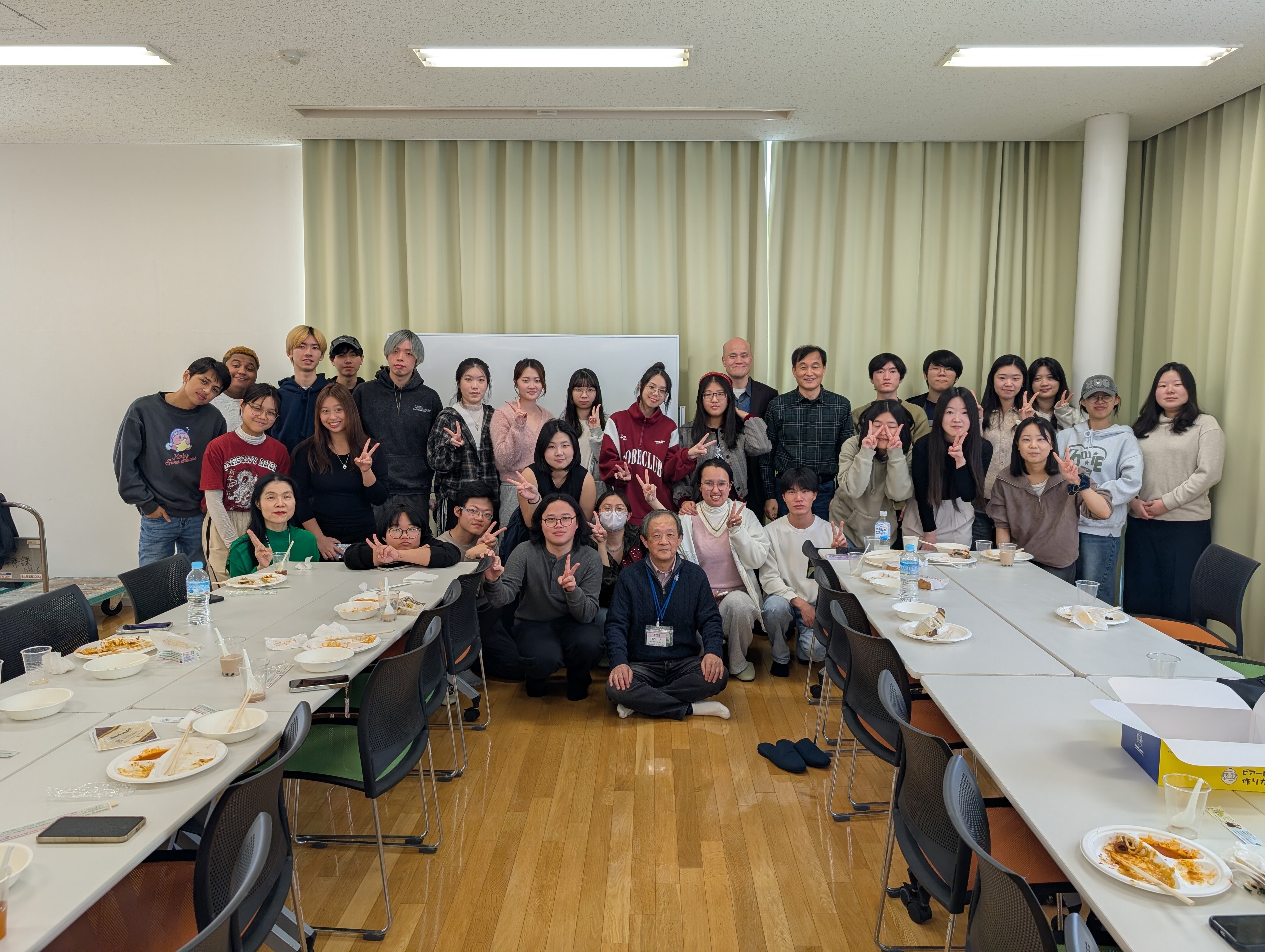 【開催報告】学生寮で「Potluck party」を開催