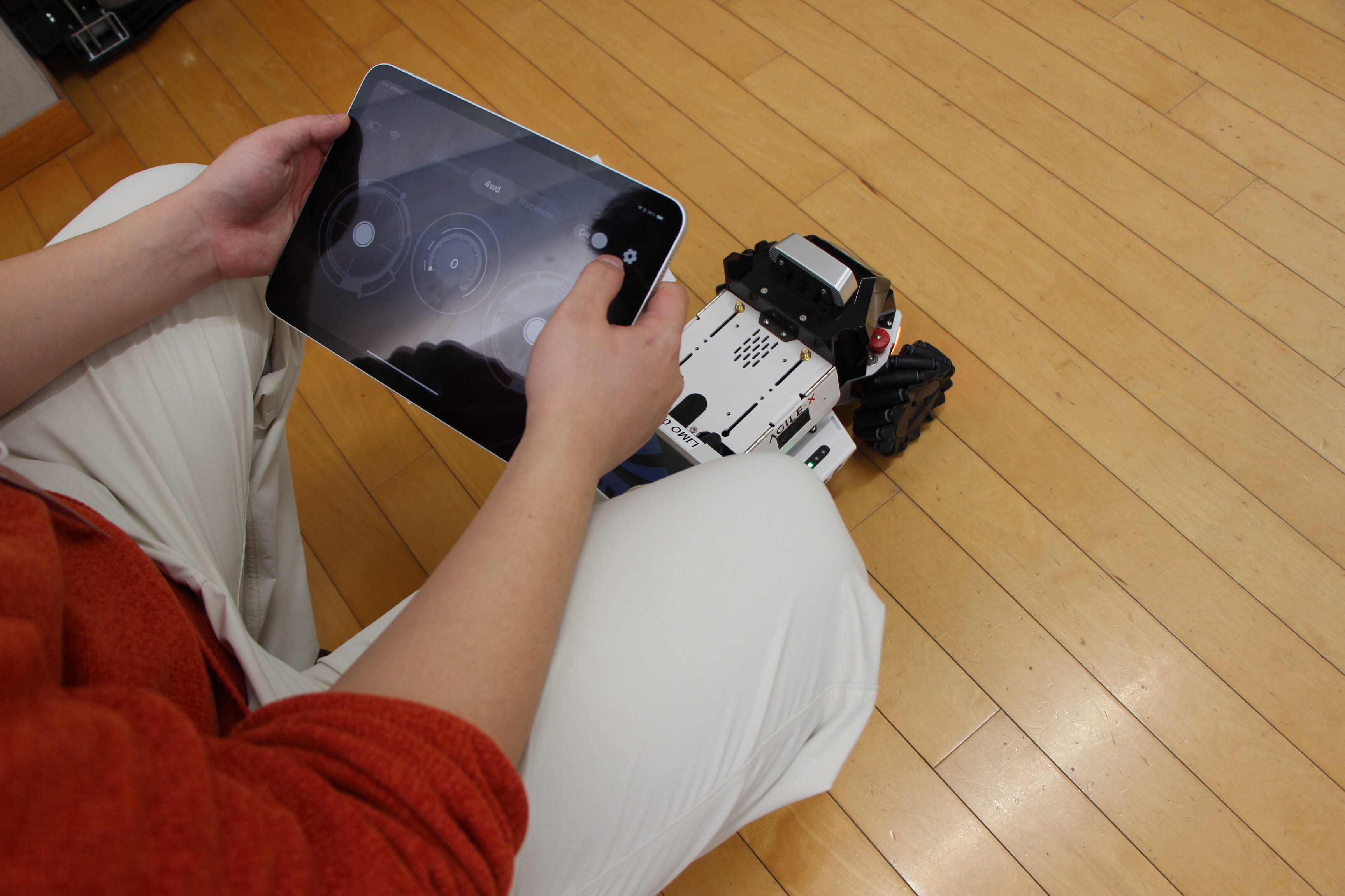 【実施報告】浦安市高洲中学校地域文化祭に麗澤大学ブースを出展！
