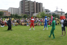 ヒーローショーが開幕！