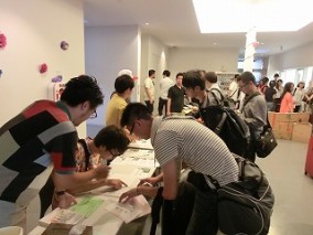 一人ひとり丁寧に受付