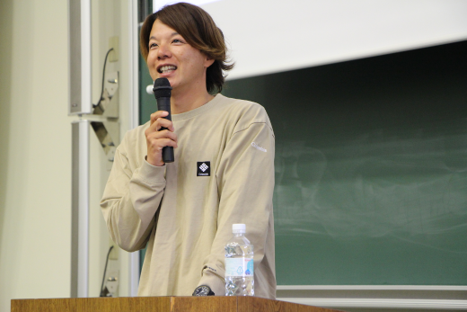 講演中.png