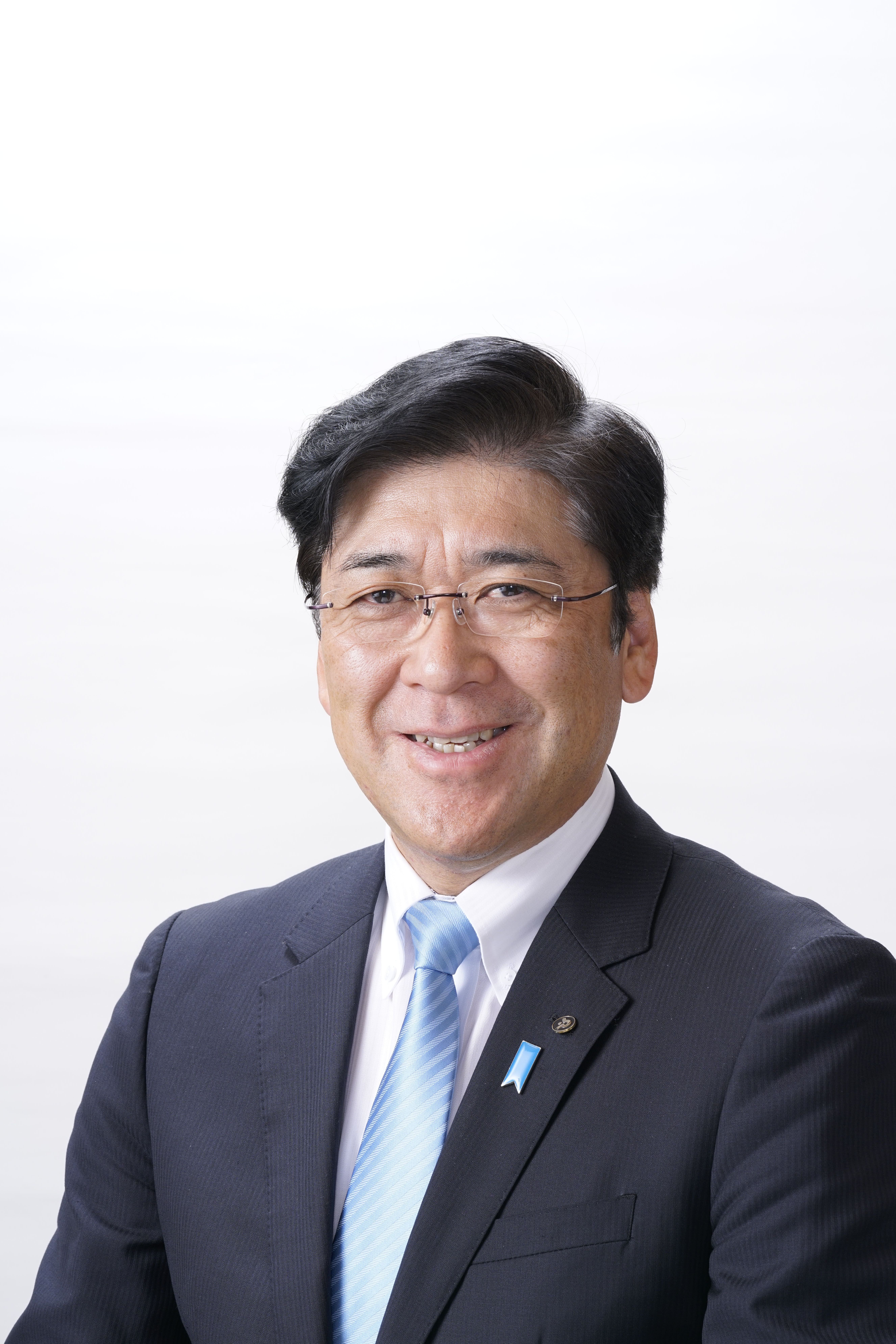 黒田氏_顔写真 (圧縮版).jpg