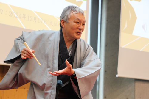 唐木副学長.png