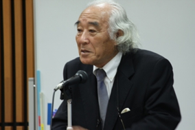 講師の佐山和夫氏