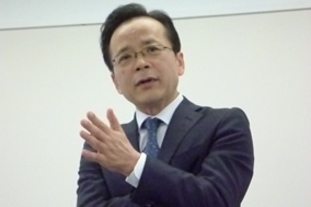 講師の髙 巖教授